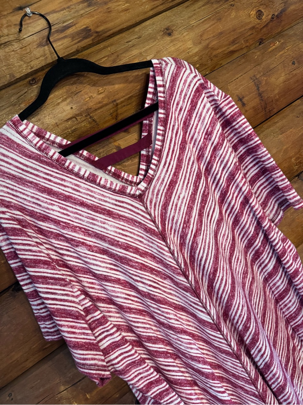 Catherines size 5x Red and White Striped V-Neck Tunic - Picture 2 of 7